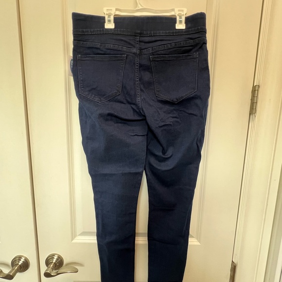 NWT elastic waist jeggings. - Picture 4 of 5